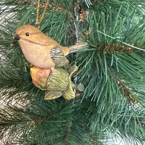 Songbird Sitting on Flower Bud Ornament Figurine Resin Christmas Tree Decoration - Picture 2 of 6